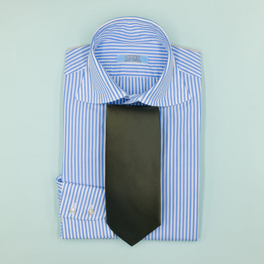 ダークグリーンの無地トゥルーソリッドネクタイ|FOURBUTTONS Necktie - FOURBUTTONS ONLINE