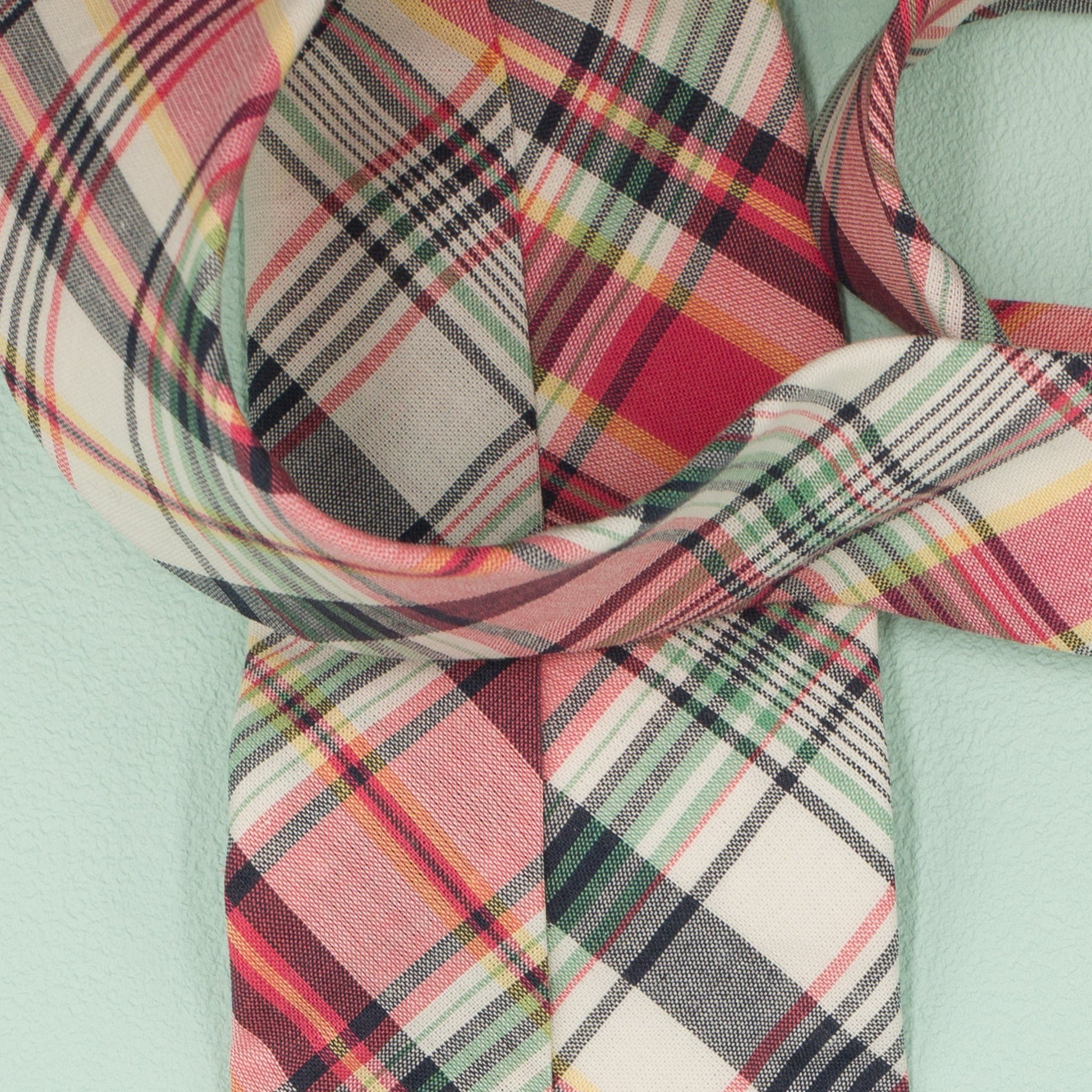 ネイビーとピンクのマドラスチェック柄プレッピーネクタイ｜FOURBUTTONS Necktie - FOURBUTTONS ONLINE