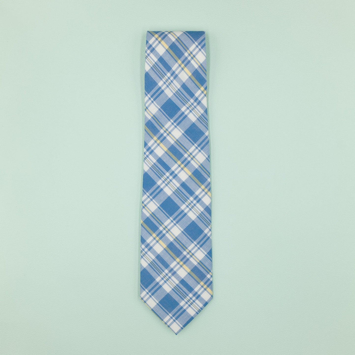 ライトブルーのマドラスチェック柄プレッピーネクタイ｜FOURBUTTONS Necktie - FOURBUTTONS ONLINE
