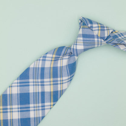 ライトブルーのマドラスチェック柄プレッピーネクタイ｜FOURBUTTONS Necktie - FOURBUTTONS ONLINE
