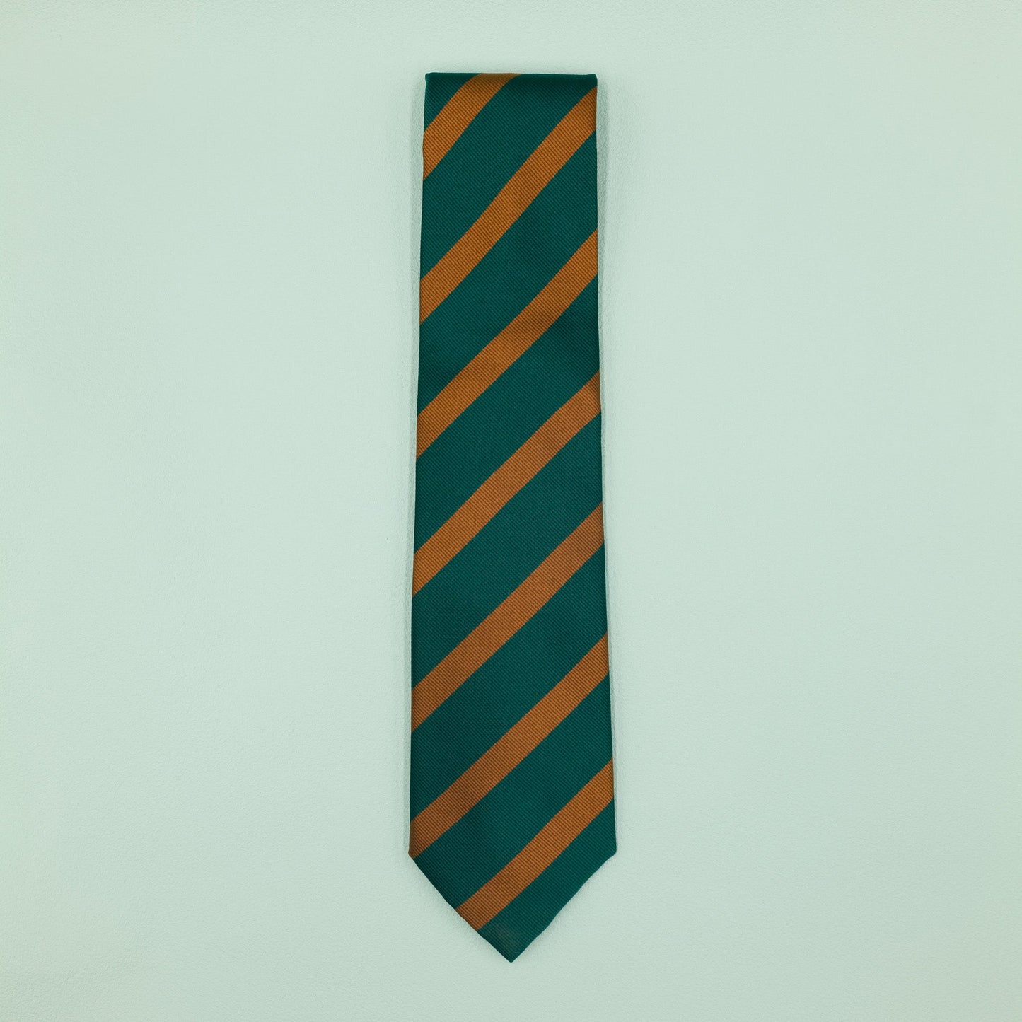 グリーンとオレンジのワンストライプネクタイ｜FOURBUTTONS Necktie - FOURBUTTONS ONLINE