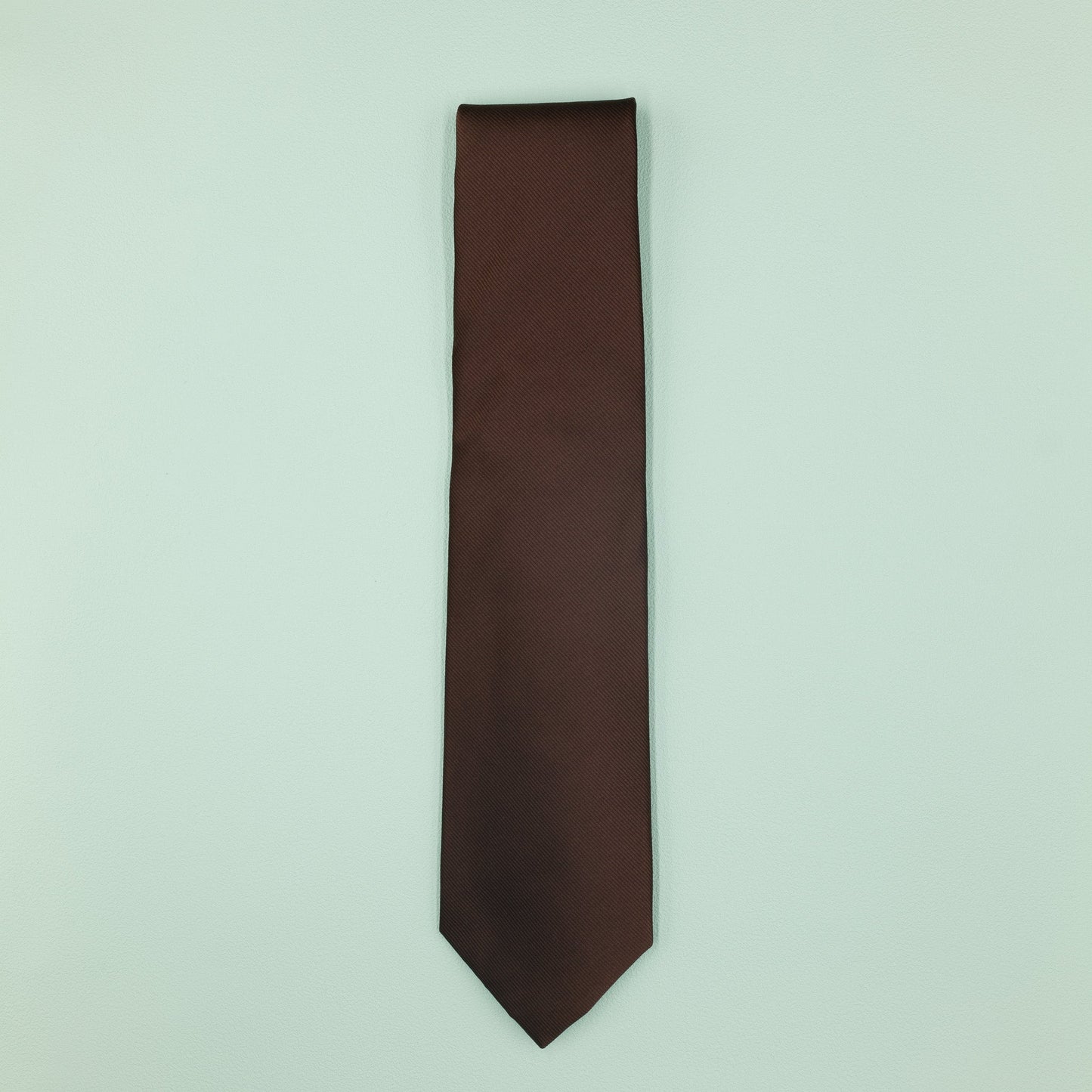 ブラウン無地のトゥルーソリッドネクタイ｜FOURBUTTONS Necktie - FOURBUTTONS ONLINE