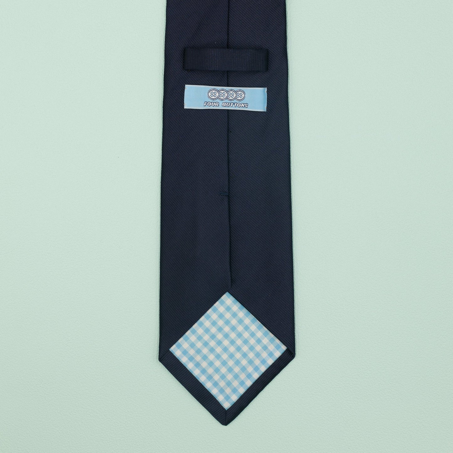 ネイビーのトゥルーソリッドネクタイ｜FOURBUTTONS Necktie - FOURBUTTONS ONLINE