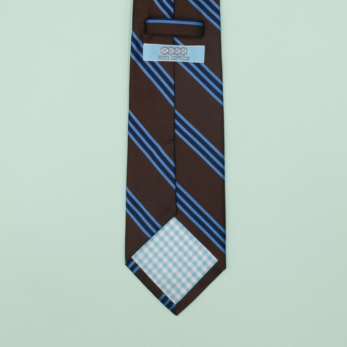 ブラウン・ライトブルー・ネイビーのストライプ柄シグネチャーネクタイ｜FOURBUTTONS Necktie - FOURBUTTONS ONLINE