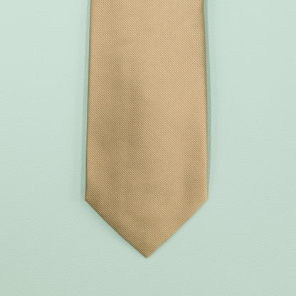 シャンパンゴールドの無地トゥルーソリッドネクタイ｜FOURBUTTONS Necktie - FOURBUTTONS ONLINE