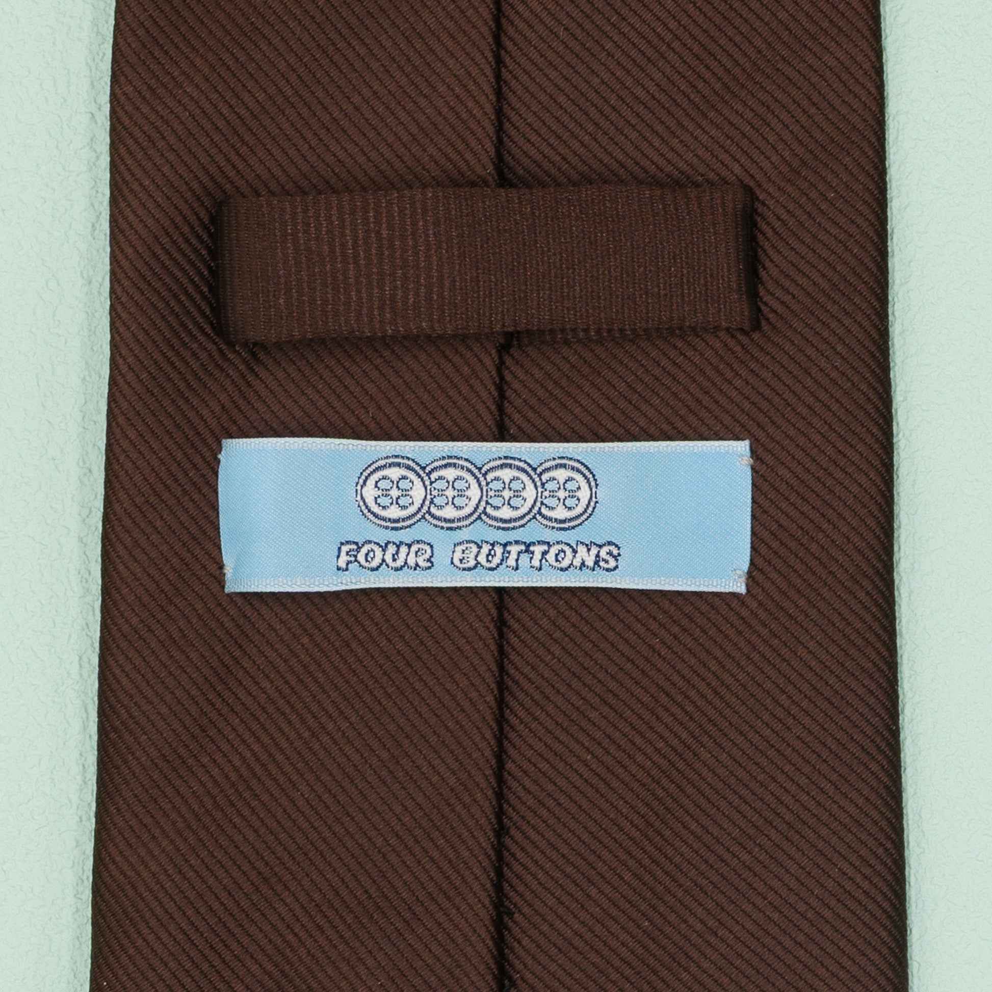 ブラウン無地のトゥルーソリッドネクタイ｜FOURBUTTONS Necktie - FOURBUTTONS ONLINE
