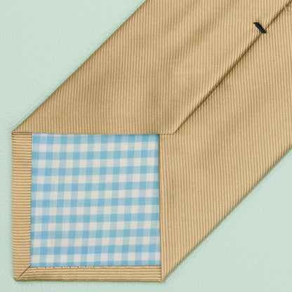 シャンパンゴールドの無地トゥルーソリッドネクタイ｜FOURBUTTONS Necktie - FOURBUTTONS ONLINE