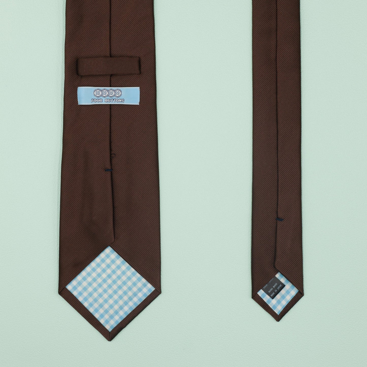 ブラウン無地のトゥルーソリッドネクタイ｜FOURBUTTONS Necktie - FOURBUTTONS ONLINE