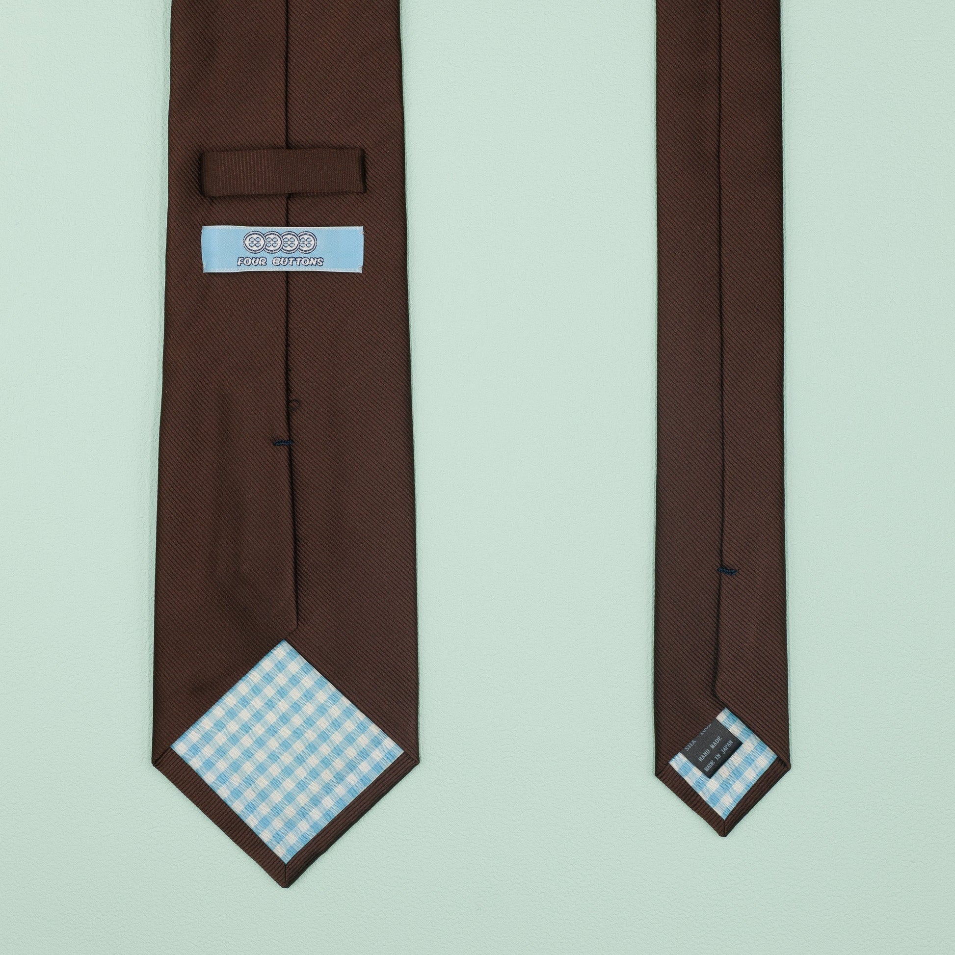ブラウン無地のトゥルーソリッドネクタイ｜FOURBUTTONS Necktie - FOURBUTTONS ONLINE