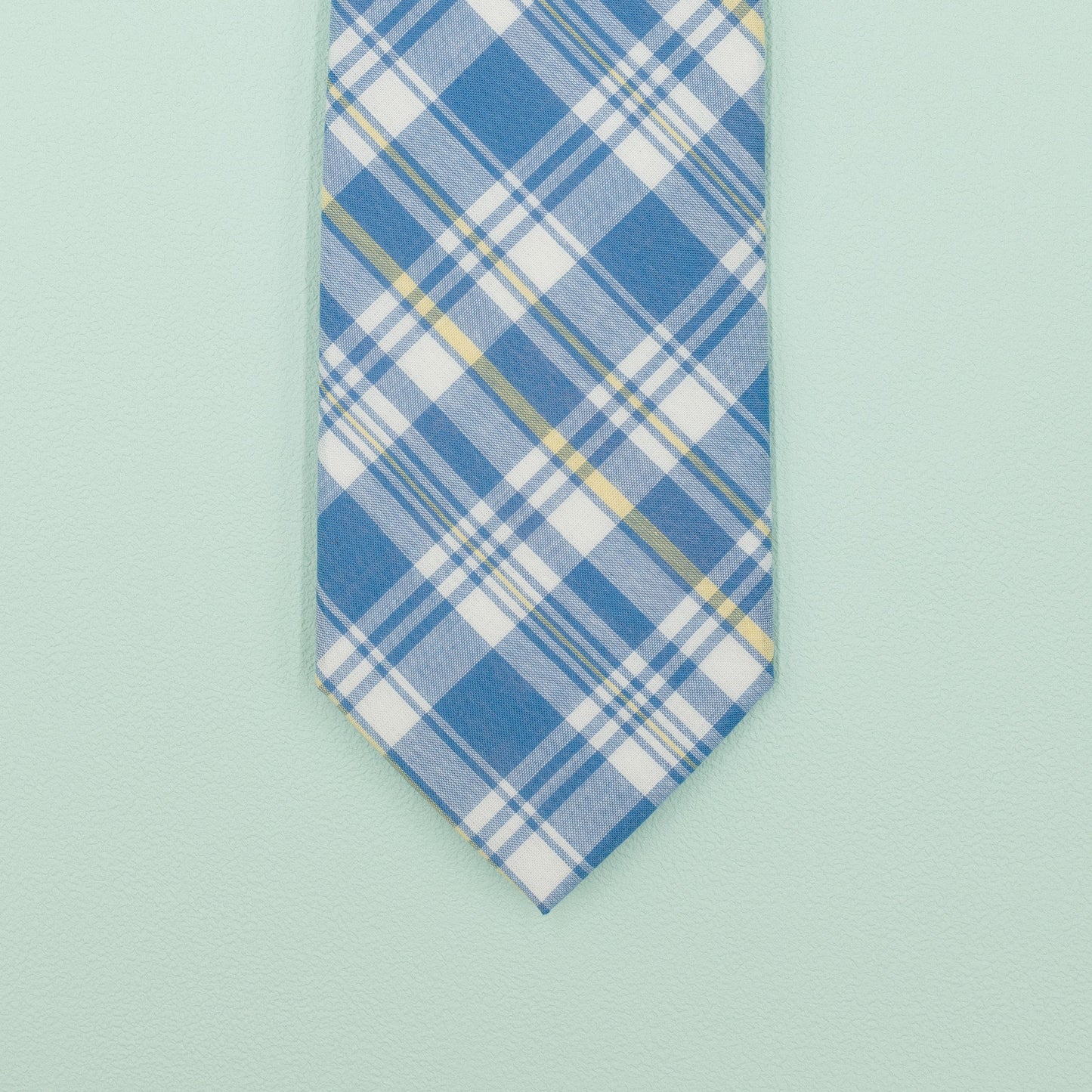 ライトブルーのマドラスチェック柄プレッピーネクタイ｜FOURBUTTONS Necktie - FOURBUTTONS ONLINE