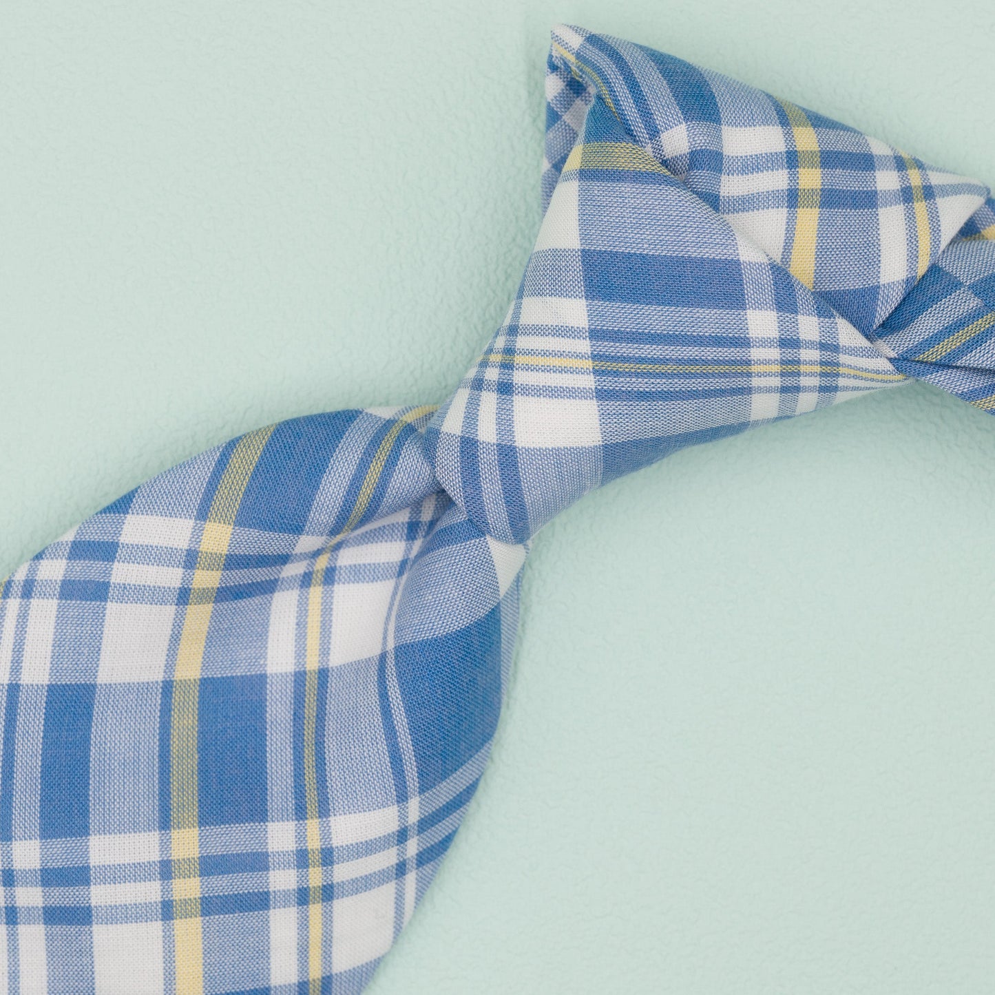 ライトブルーのマドラスチェック柄プレッピーネクタイ｜FOURBUTTONS Necktie - FOURBUTTONS ONLINE