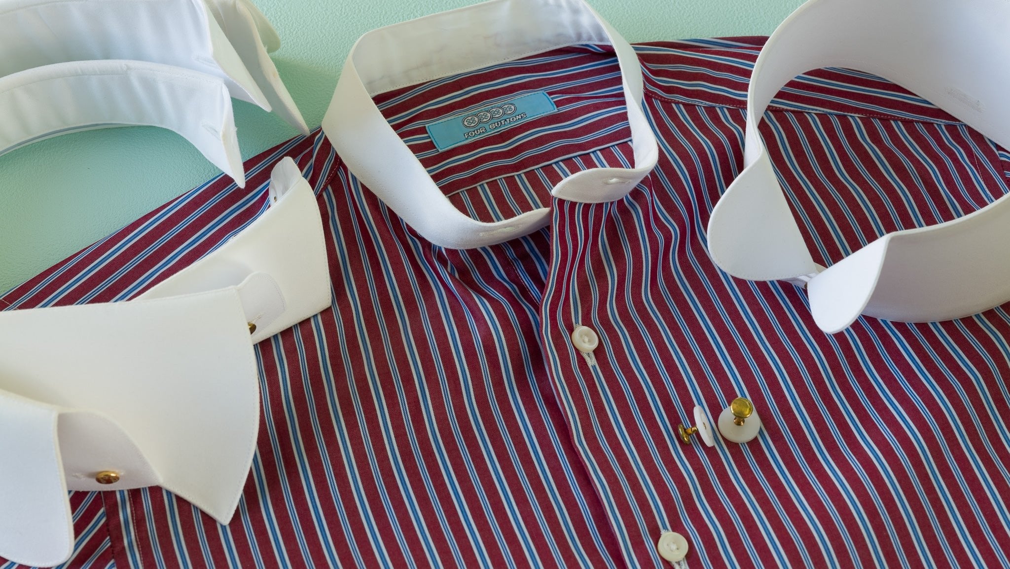 ゴールドの着脱式カラー・スタッズ（シャツ襟用アクセサリー）｜FOURBUTTONS - FOURBUTTONS ONLINE